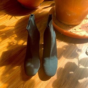 ZARA SLIP ON HEELS SIZE 40